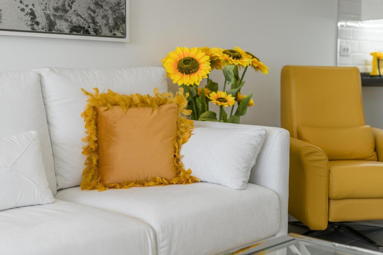 Buenavista Sunflower Apartment In Playa La Arena 푸에르토 데 산티아고 외부 사진